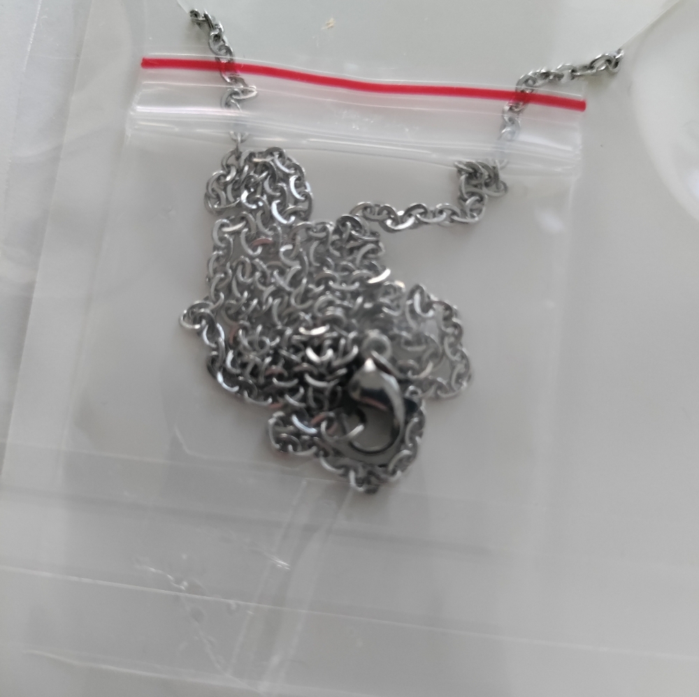 Lady and the tramp necklace - Picture 3 of 3